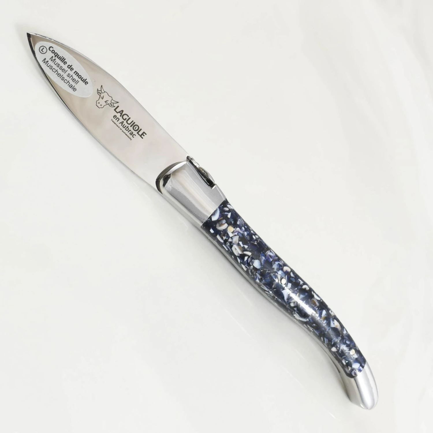 Laguiole En Aubrac Mussel Shell Handle Oyster Knife 3 Laguiole En Aubrac Mussel Shell Handle Oyster Knife - Image 3