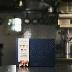 Short Dated Neuhaus "Les Trésors De Neuhaus" Pralines - 30 Pieces -Sous Chef Sales Boutique Ne0015 NeuhausLesTresorsdeNeuhausPralines 30Pieces lifestyle3