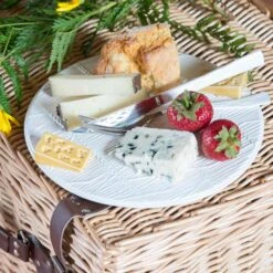 Bordallo Pinheiro White Cheese Tray With Yellow Cheese -Sous Chef Sales Boutique PRODUCAOCASAALEGREBORDALO 167 1