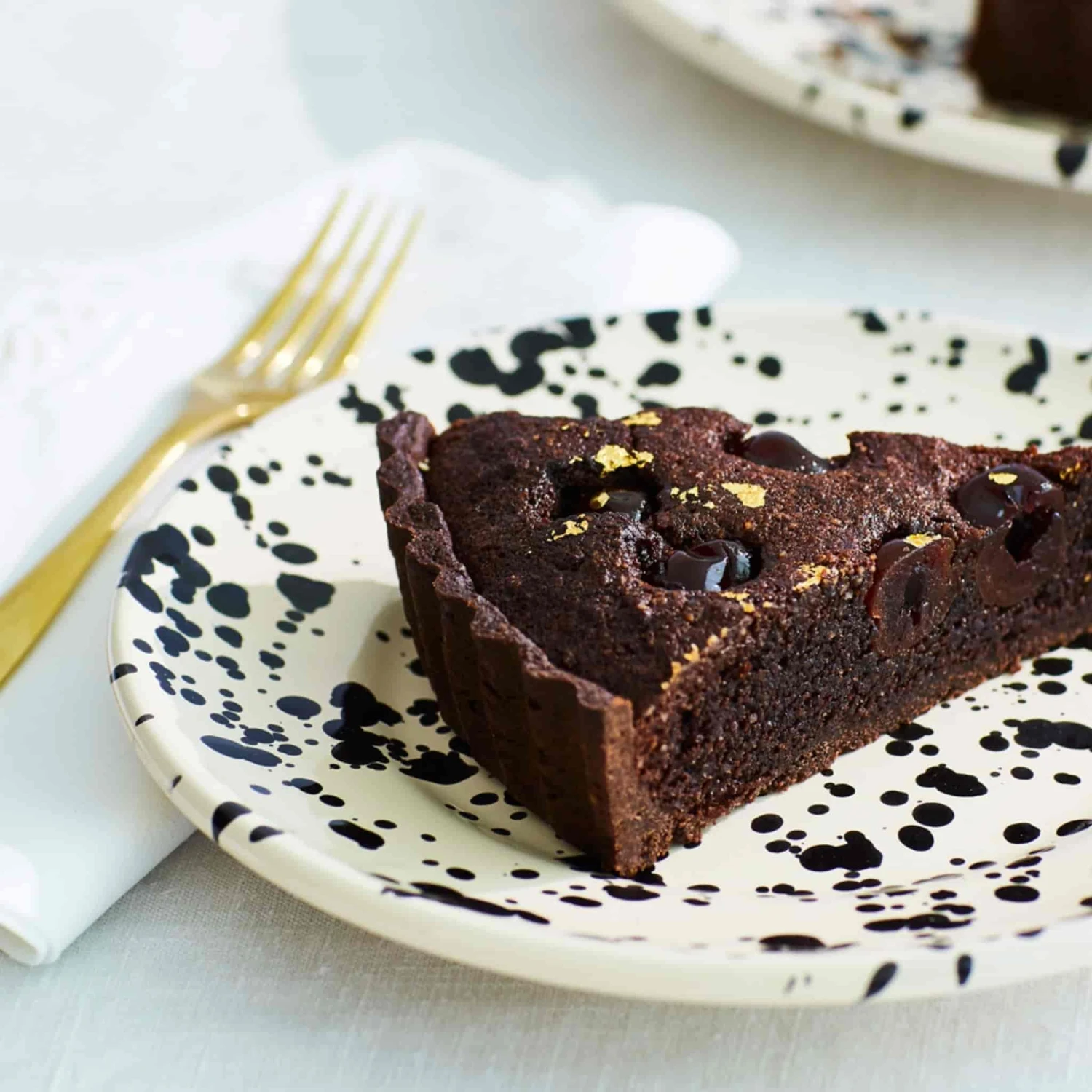 Puglia Black Splatter Bowl 19cm 4 Puglia Black Splatter Bowl 19cm - Image 4