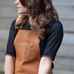 Dutchdeluxes Leather Zipper Apron In Classic Brown -Sous Chef Sales Boutique dutch deluxes leather zipper apron new natural lifestyle