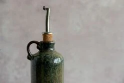 Lagoa Oil & Vinegar Pouring Bottle 8 Lagoa Oil & Vinegar Pouring Bottle -Sous Chef Sales Boutique lagoa olive oil top close up