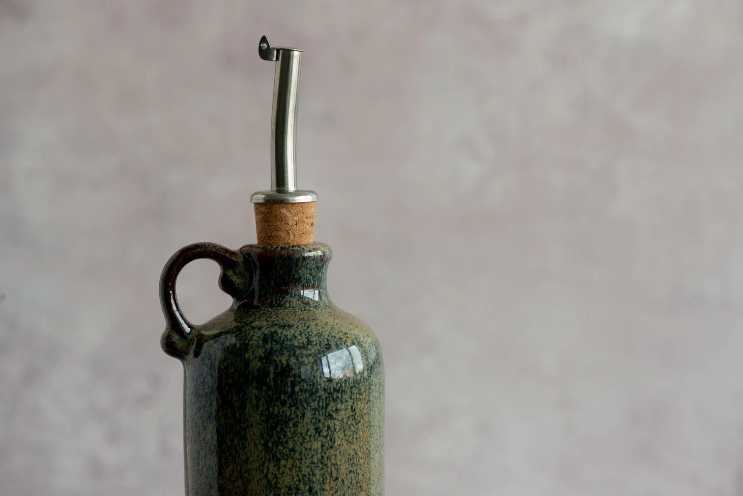 Lagoa Oil & Vinegar Pouring Bottle 4 Lagoa Oil & Vinegar Pouring Bottle - Image 4