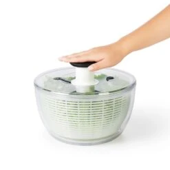 OXO Good Grips Salad Spinner 4.0 7 OXO Good Grips Salad Spinner 4.0 -Sous Chef Sales Boutique oxo salad spinner 3